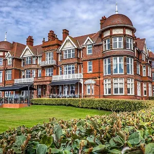 Hotel The Grand
